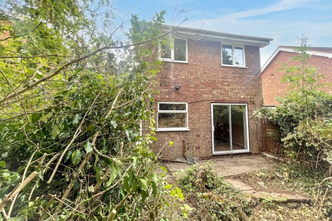 68 Loughshaw, Wilnecote, Tamworth B77 4LZ 6