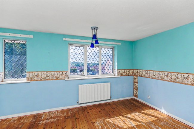 68 Loughshaw, Wilnecote, Tamworth B77 4LZ 6
