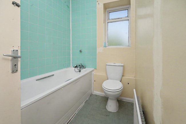 Flat A, 19 Sydenham Park, Sydenham, London, SE26 4EE 6