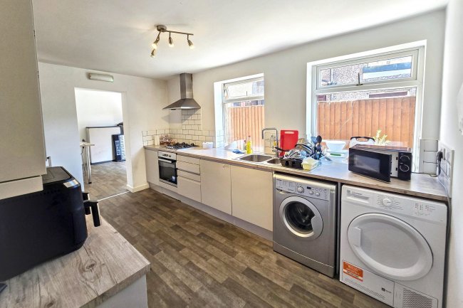 45 Shobnall Street, Burton-on-Trent, Staffordshire, DE14 2HH 1