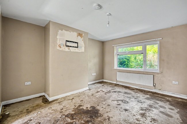 49 Winifred Road, Urmston, Manchester M41 5FT 1