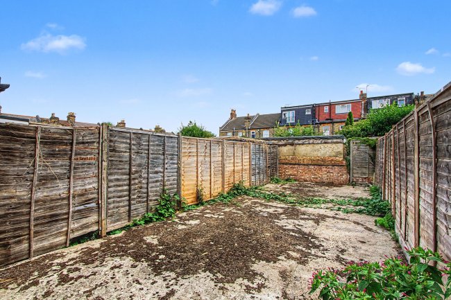 Ground Floor Flat, 53 Carnarvon Road, Leyton, E10 6DW 7