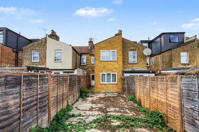 Ground Floor Flat, 53 Carnarvon Road, Leyton, E10 6DW 7