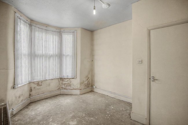 Ground Floor Flat, 53 Carnarvon Road, Leyton, E10 6DW 7