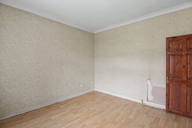 25 Stevenage Road, East Ham, London E6 2AU 8