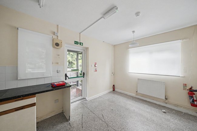 River House, 70 Junction Road, Andover SP10 3QX 3