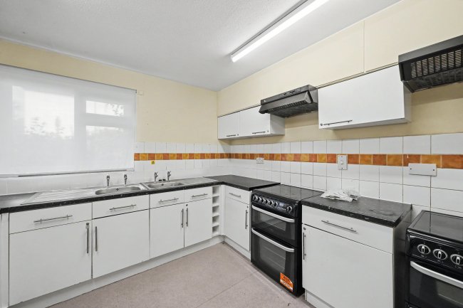 River House, 70 Junction Road, Andover SP10 3QX 3