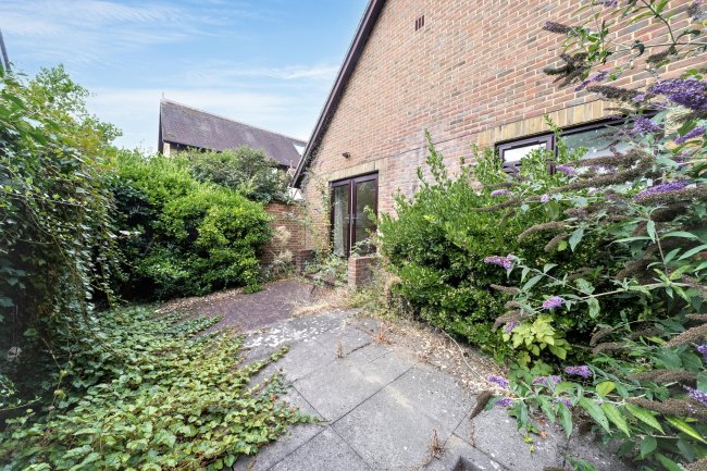 River House, 70 Junction Road, Andover SP10 3QX 3