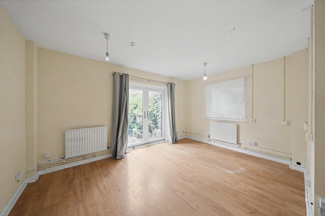 River House, 70 Junction Road, Andover SP10 3QX 3