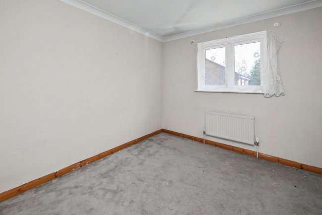 10 Campbell Close, Harlow CM17 9EW 4