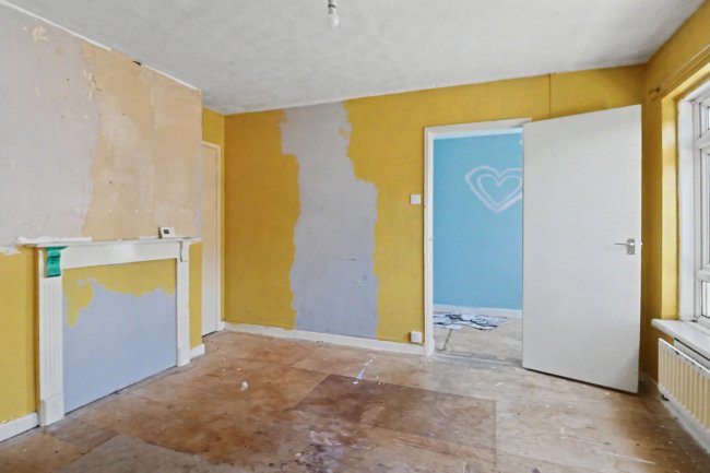 33 East Weare Road, Portland, Dorset, DT5 1ES 5