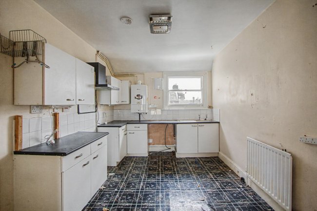 Flat C, 1 Prince George Road, Hackney, London, N16 8DL 6