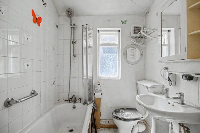 Flat C, 1 Prince George Road, Hackney, London, N16 8DL 6