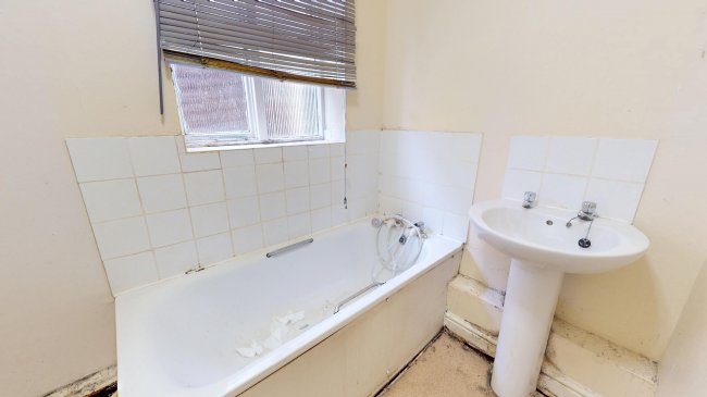 33A Rosebery Avenue, Manor Park, London, E12 6PY 3