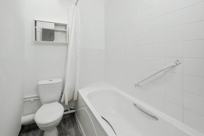39 Arncliffe Drive, Heelands, Milton Keynes, Buckinghamshire, MK13 7LE 5