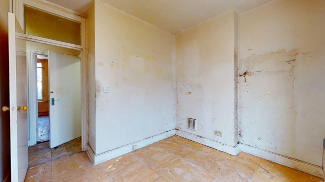 Flat B, 12 Danbury Street, Islington, London, N1 8JU 9