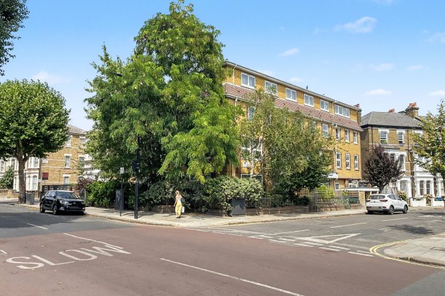 Flat G, Beaumont House, 103 Fernhead Road, London, W9 3EB 10