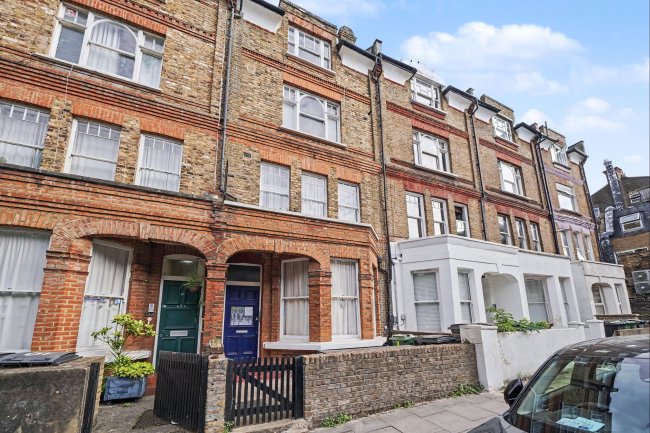 8C Gascony Avenue, Kilburn, London NW6 4NA 9
