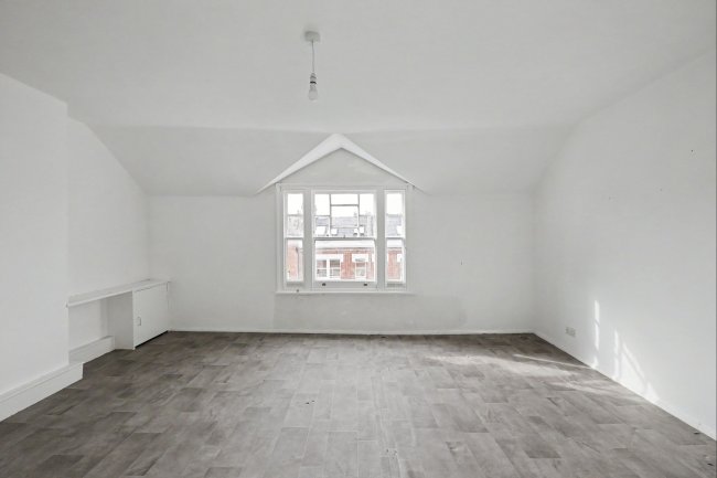 8C Gascony Avenue, Kilburn, London NW6 4NA 9