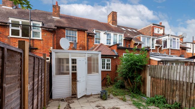 99 Wulfstan Street, Shepherds Bush, London, W12 0AA 10