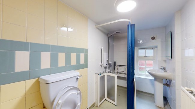 106 Wulfstan Street, Shepherds Bush, London, W12 0AH 1