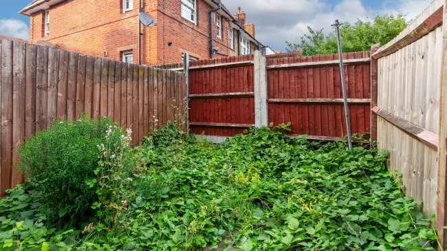 106 Wulfstan Street, Shepherds Bush, London, W12 0AH 1