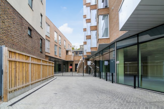 Units 1 & 2, Fairway House, 38 Clyde Terrace, London SE23 3EH 7