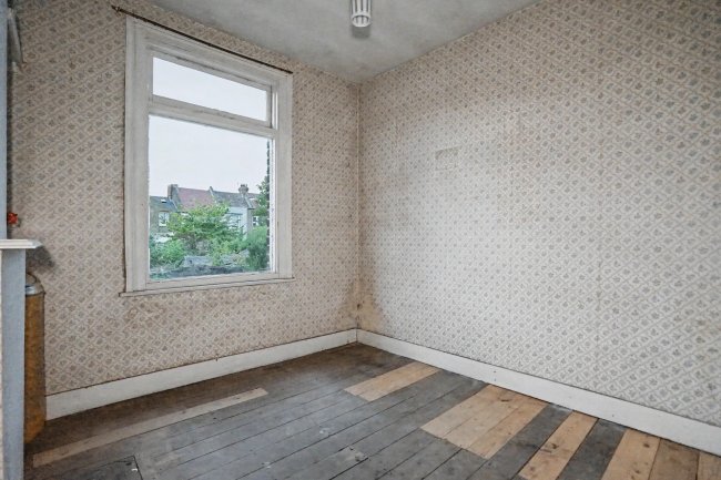 5 Pretoria Road, Chingford, London, E4 7HA 6