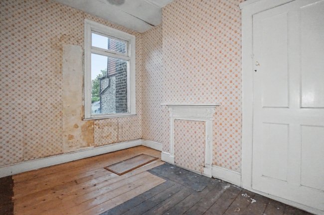 5 Pretoria Road, Chingford, London, E4 7HA 6