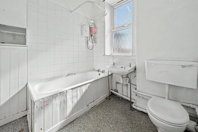 81 Stratford Road, Newcastle upon Tyne, Tyne & Wear, NE6 5PD 3