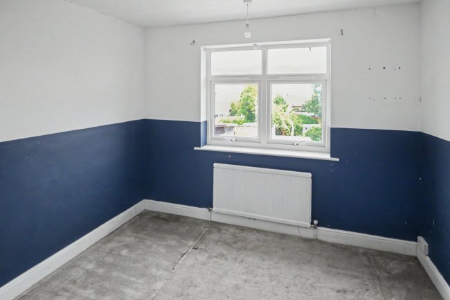 4 Southern Road, Eastbourne, East Sussex, BN22 9LT 1