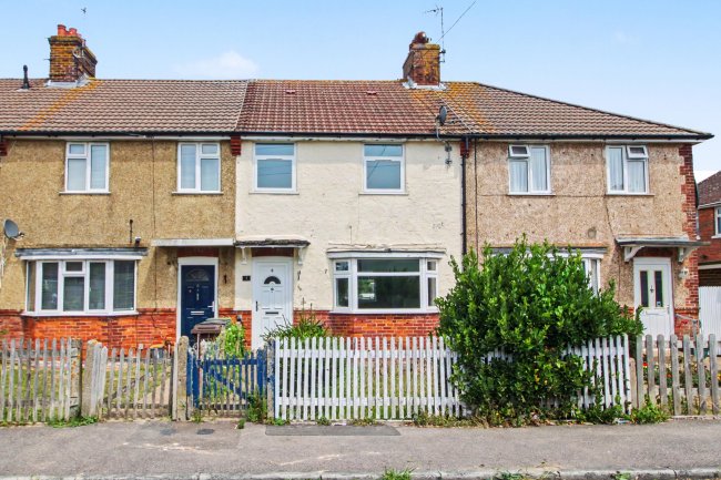 4 Southern Road, Eastbourne, East Sussex, BN22 9LT 1