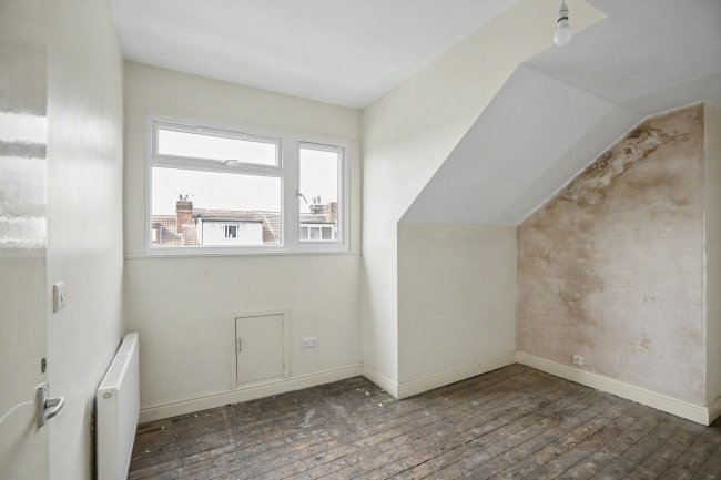 6 Ashton Avenue, Harehills, Leeds, West Yorkshire, LS8 5BX 2
