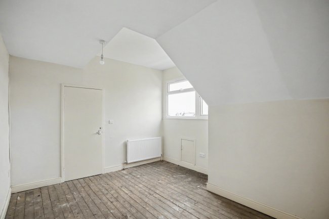 6 Ashton Avenue, Harehills, Leeds, West Yorkshire, LS8 5BX 2