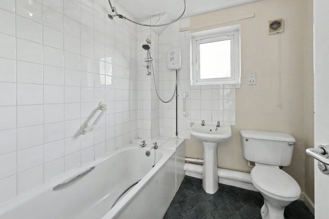 24 Rome Road, Collyhurst, Manchester, Greater Manchester, M40 7RJ 10