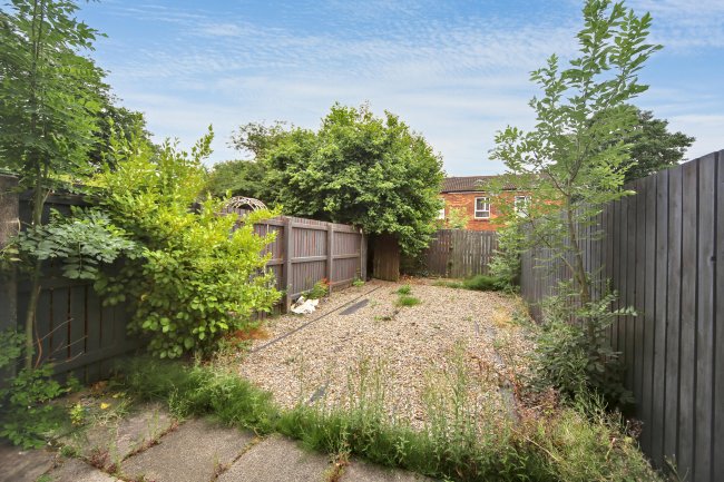 127 Broadfields, Astley ViIlage, Chorley, Lancashire, PR7 1XT 10