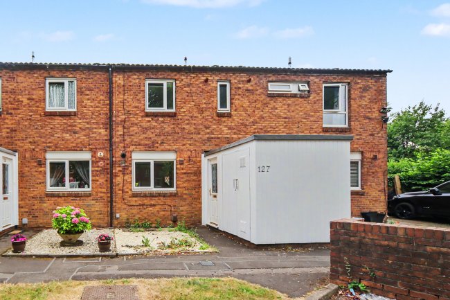 127 Broadfields, Astley ViIlage, Chorley, Lancashire, PR7 1XT 10