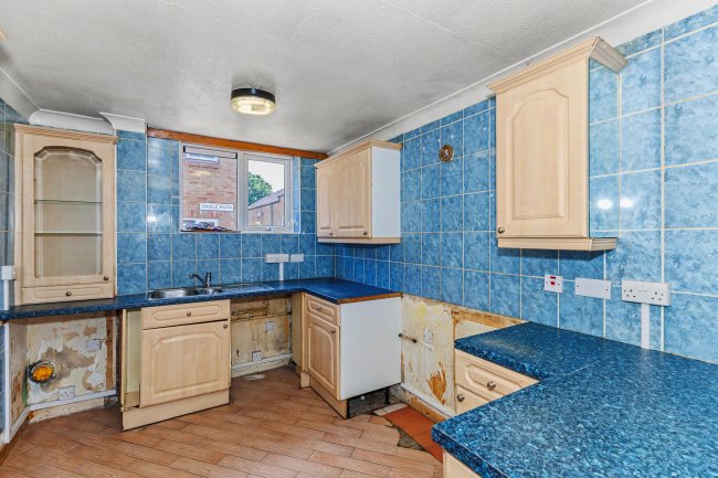 11 Swale Path, Bedford, Bedfordshire, MK41 7XS 6