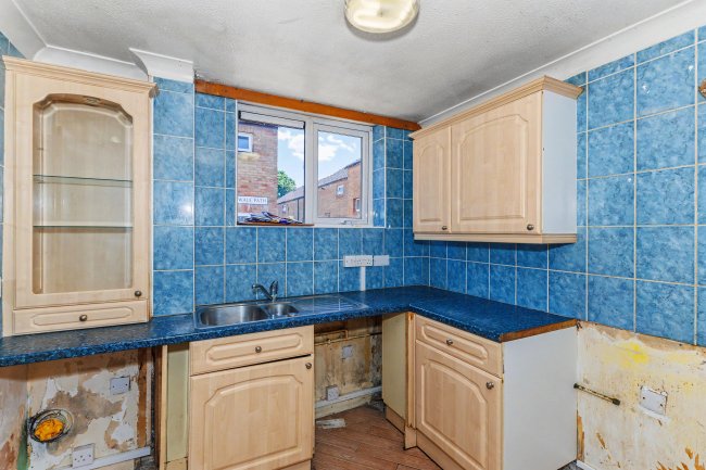11 Swale Path, Bedford, Bedfordshire, MK41 7XS 6