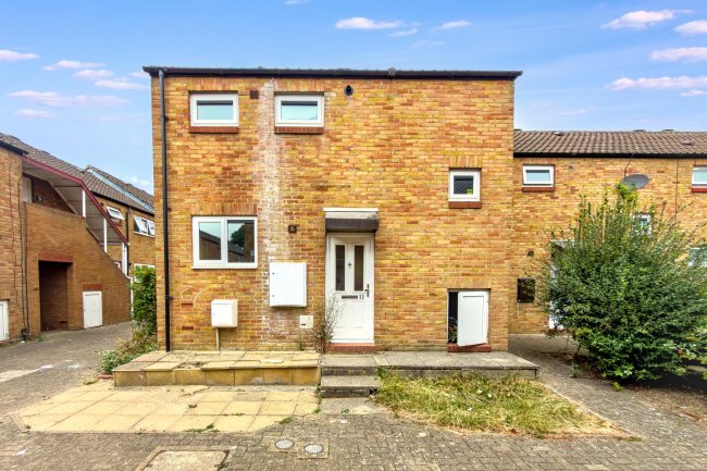 11 Swale Path, Bedford, Bedfordshire, MK41 7XS 6