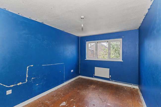 11 Swale Path, Bedford, Bedfordshire, MK41 7XS 6