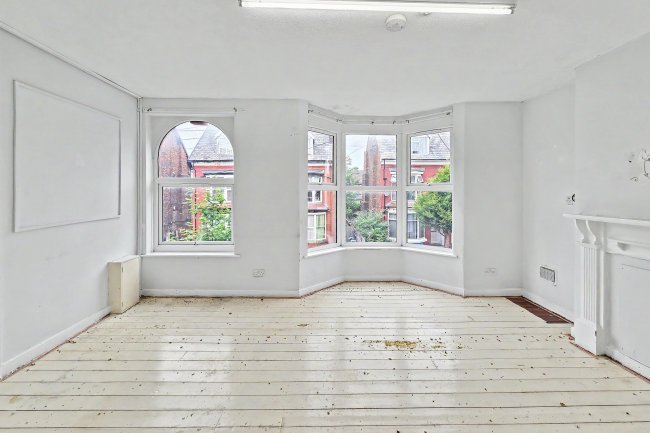 Flat 2, 5 Curzon Avenue, Victoria Park, Manchester, Greater Manchester, M14 5PU 4