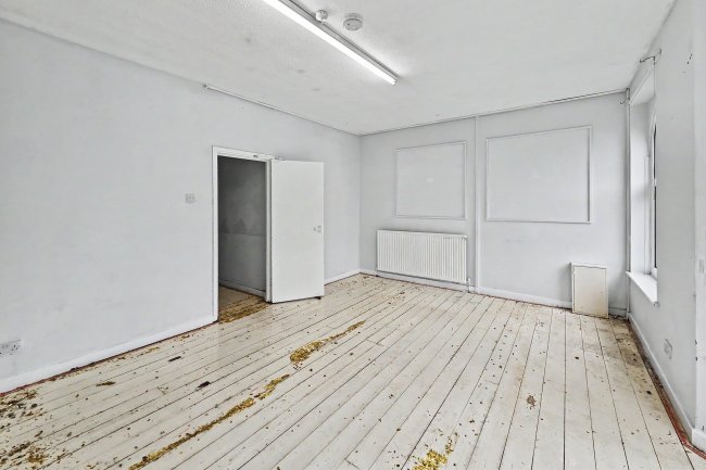 Flat 2, 5 Curzon Avenue, Victoria Park, Manchester, Greater Manchester, M14 5PU 4