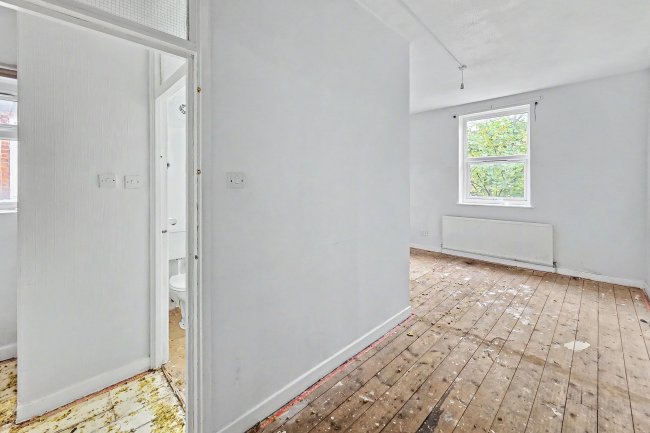 Flat 2, 5 Curzon Avenue, Victoria Park, Manchester, Greater Manchester, M14 5PU 4