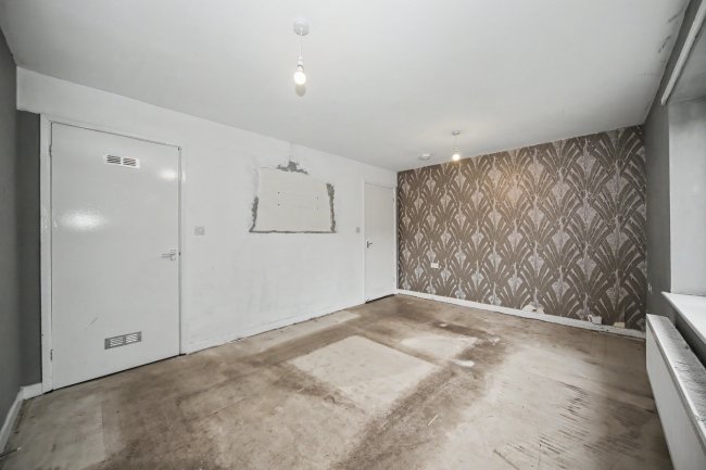 11 Cameron Croft, Chorley, Lancashire, PR6 0RH 9