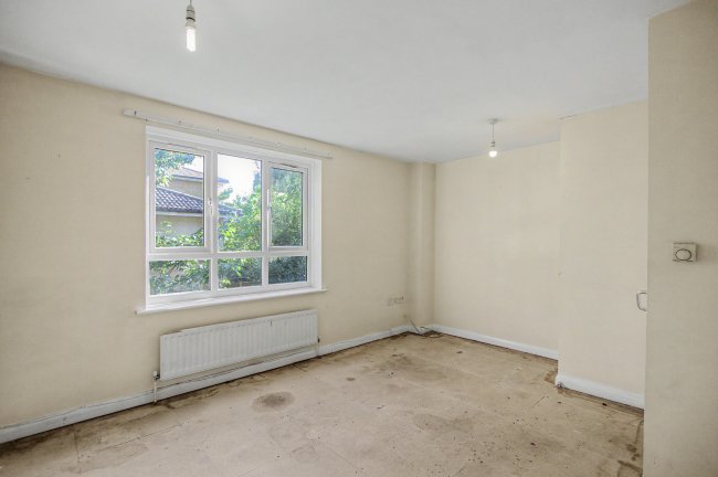 3 Evergreen Square, Dalston, London, E8 3XD 10