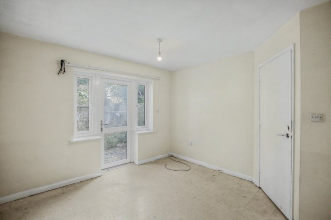 3 Evergreen Square, Dalston, London, E8 3XD 10
