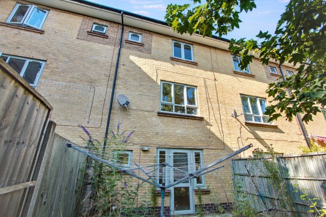 3 Evergreen Square, Dalston, London, E8 3XD 10