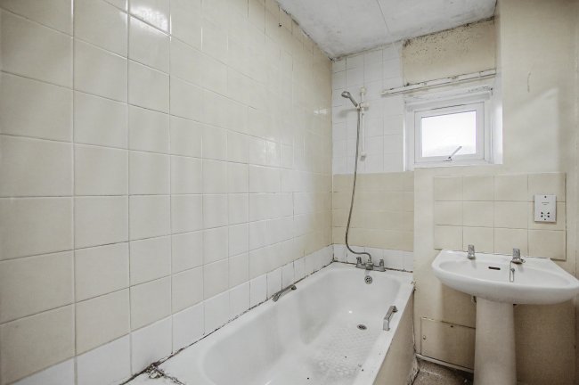 3 Evergreen Square, Dalston, London, E8 3XD 10