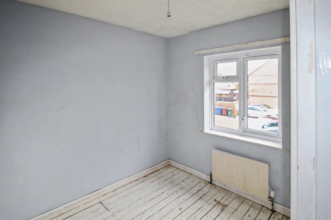 33 Kent Road, Selby, North Yorkshire, YO8 4YF 8